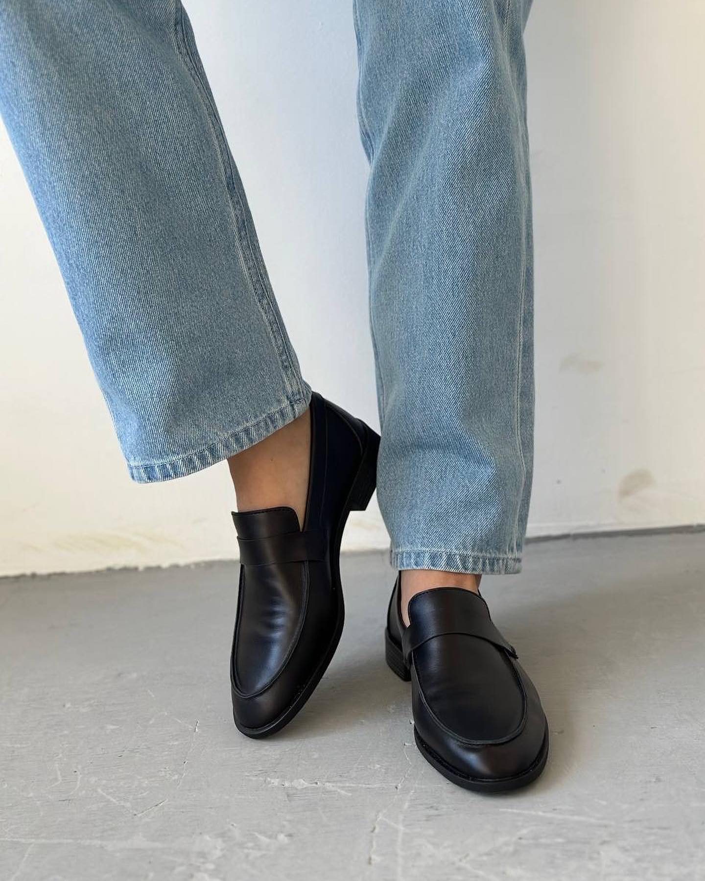 Black leather loafers Mari