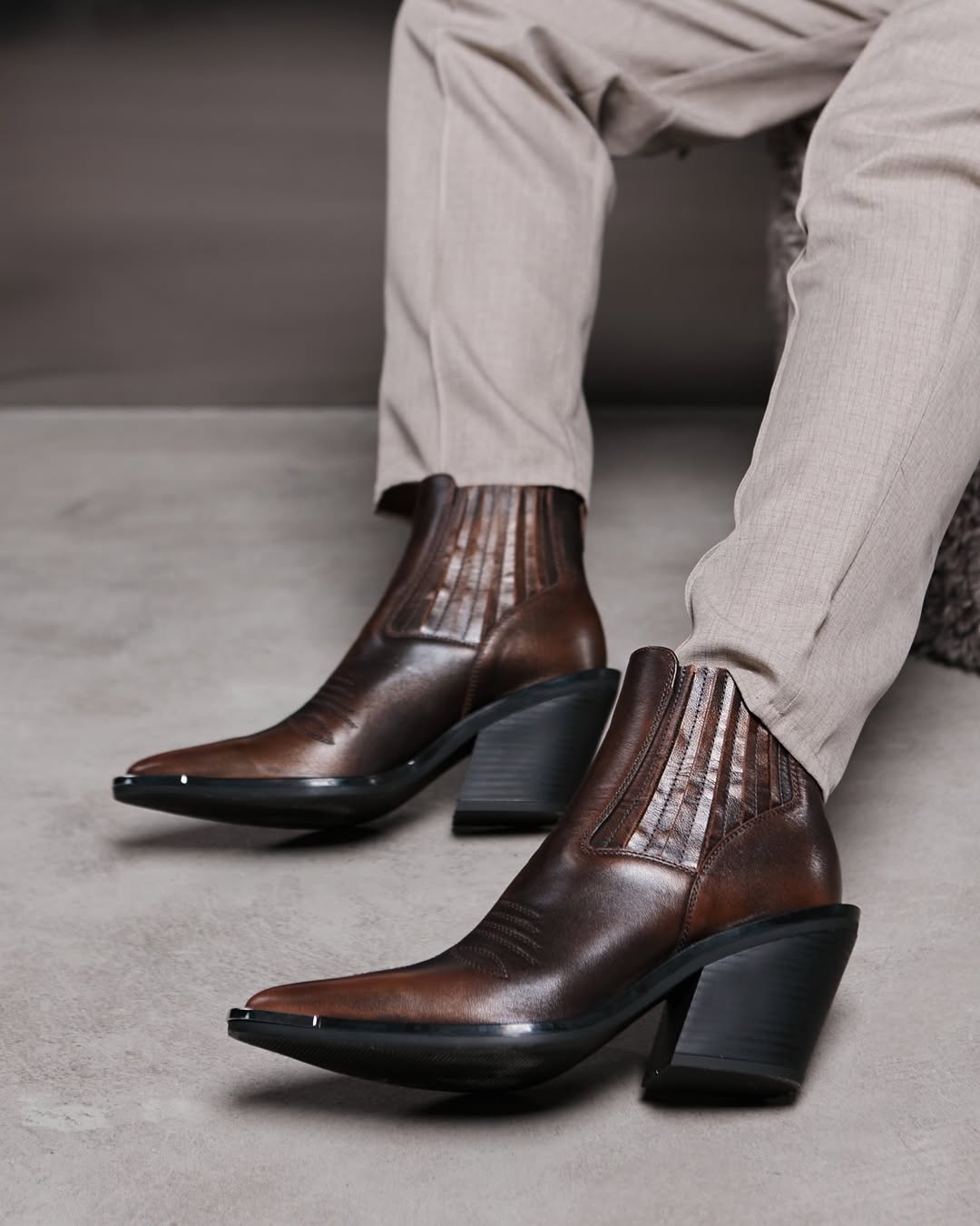 Cowboy boots Bronze