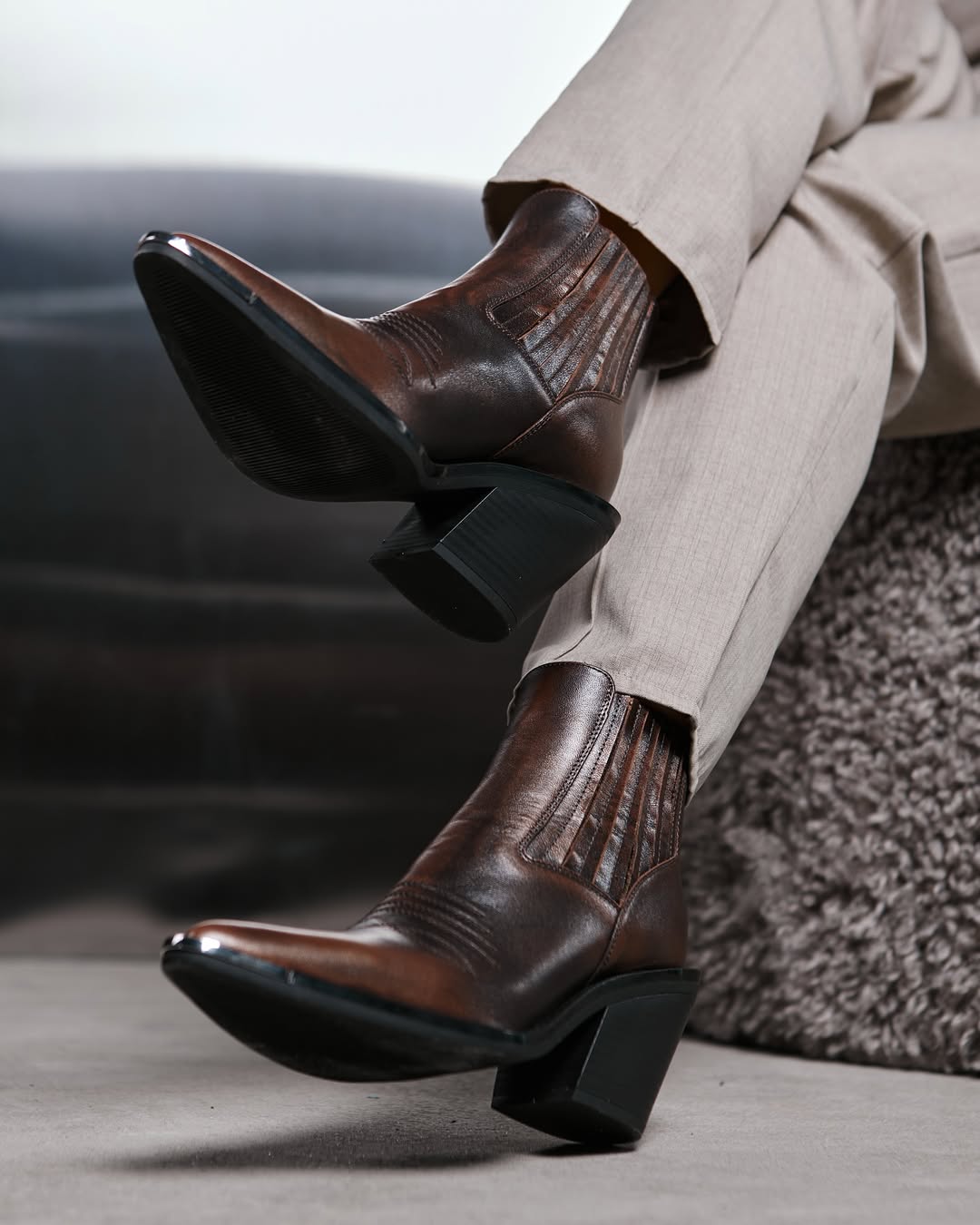 Cowboy boots Bronze