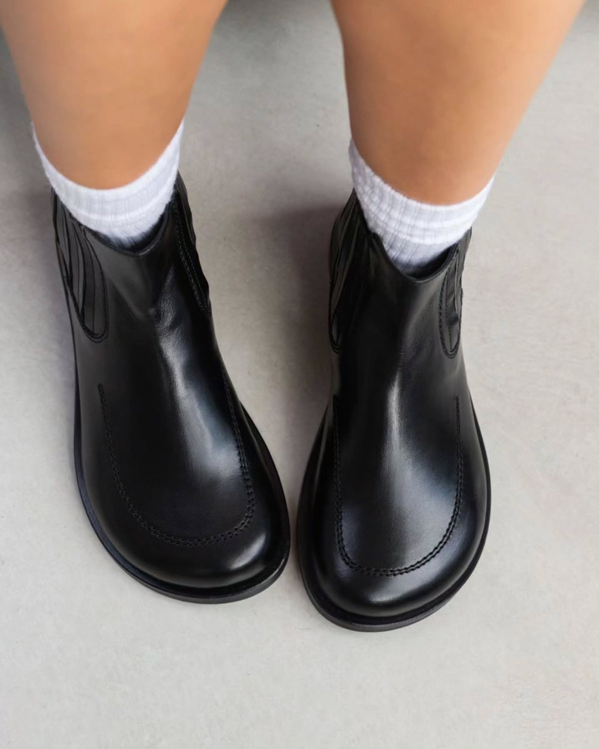 Barefoot Chelsea boots Mold
