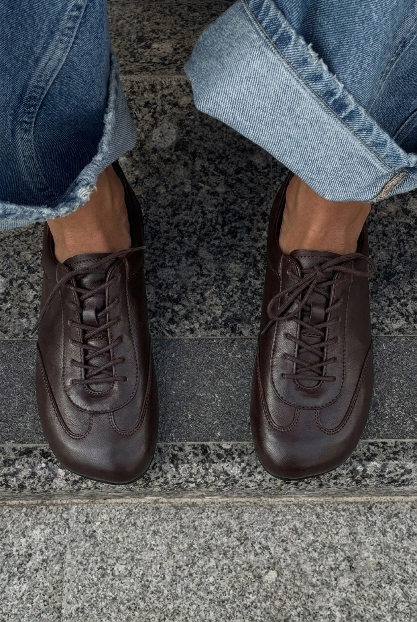 Leather brown sneakers Luna