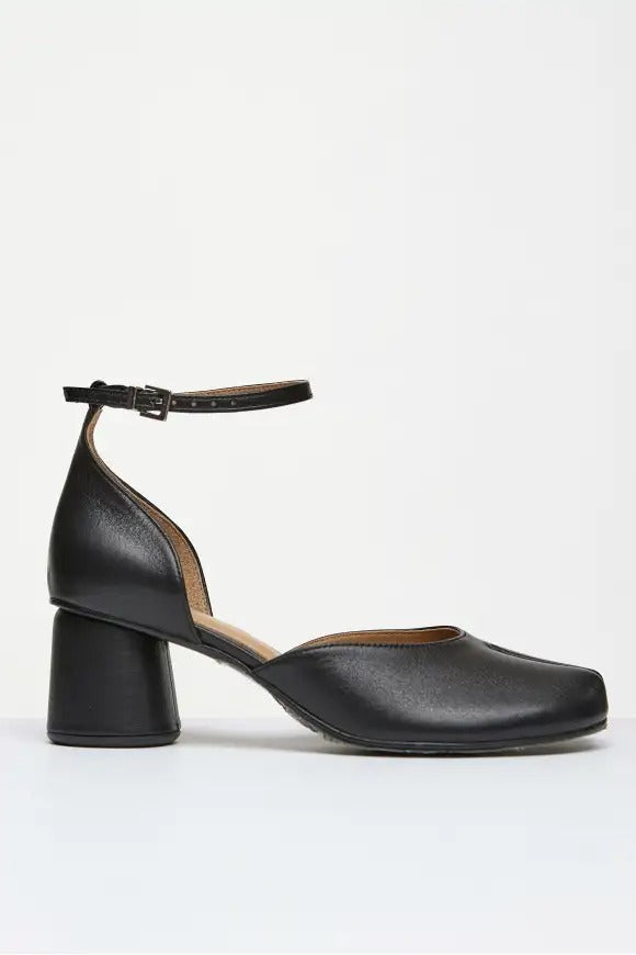 210532 TABI MARY Bone