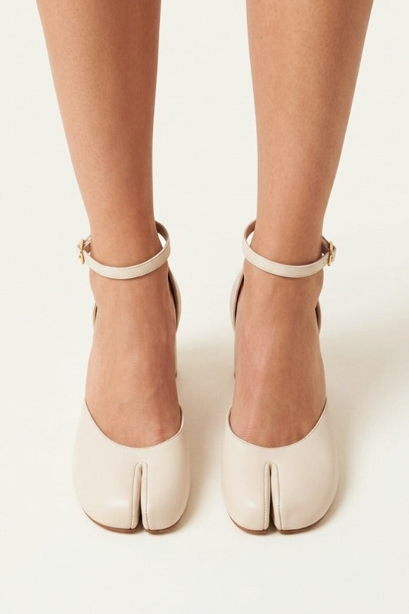 210532 TABI MARY Bone