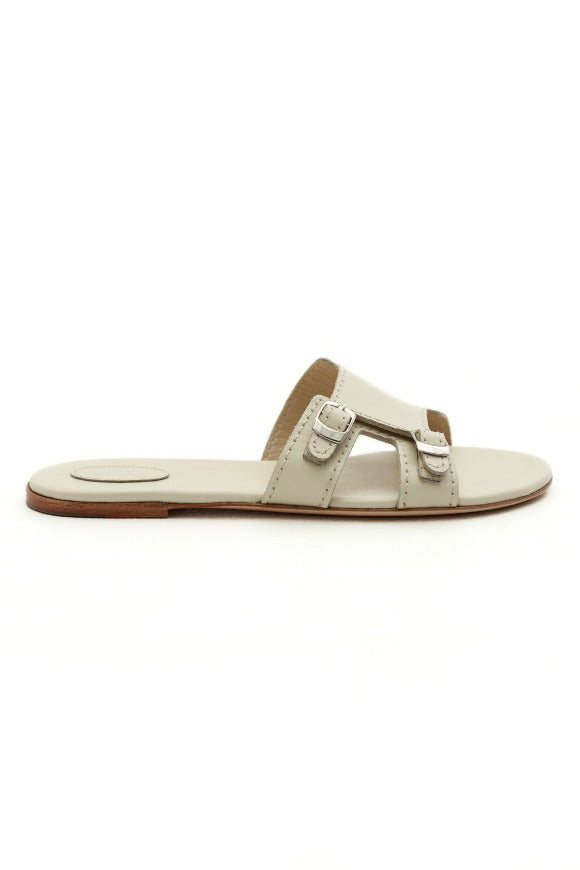 020702 LIGHT SANDALS