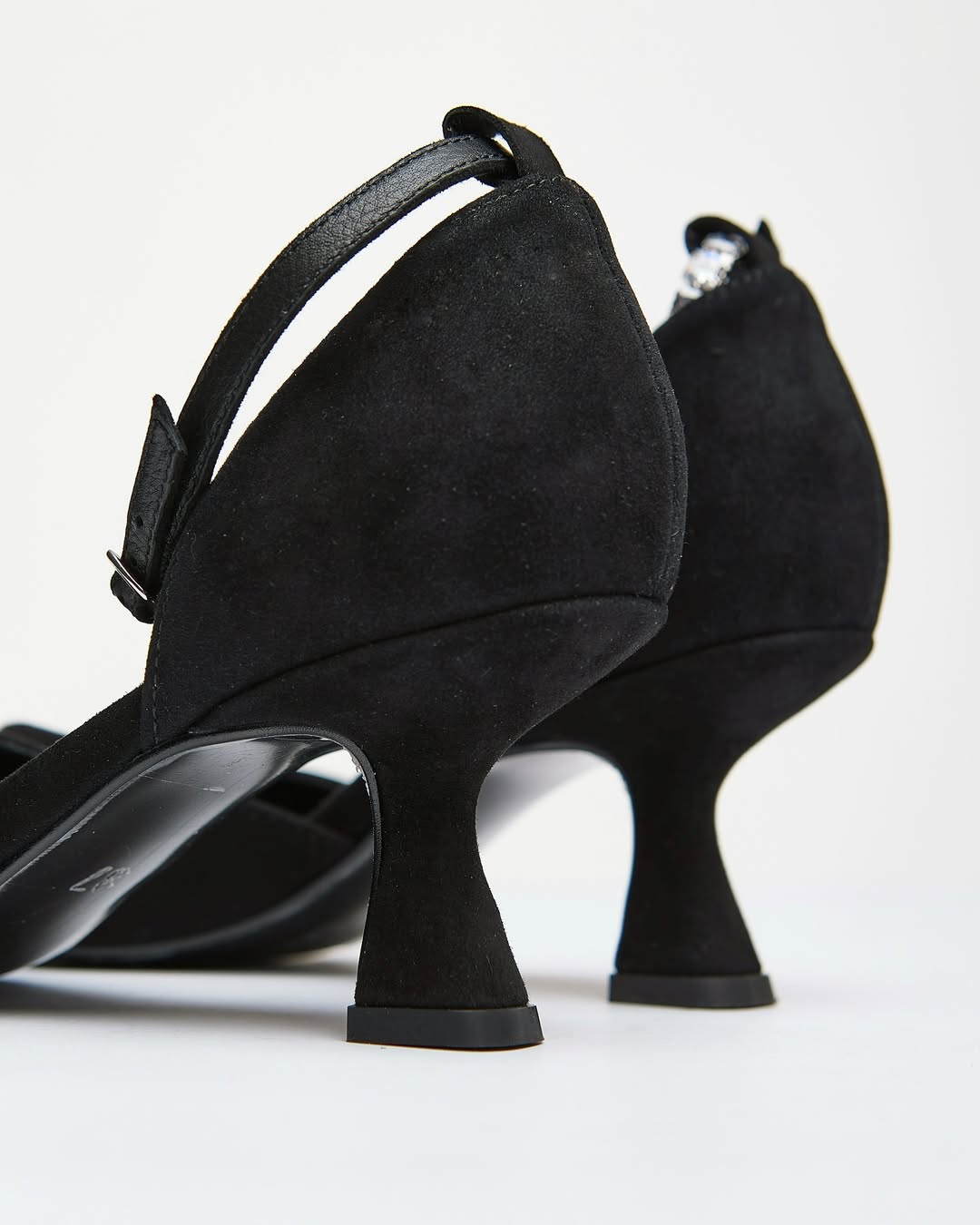 Black suede pumps Modus
