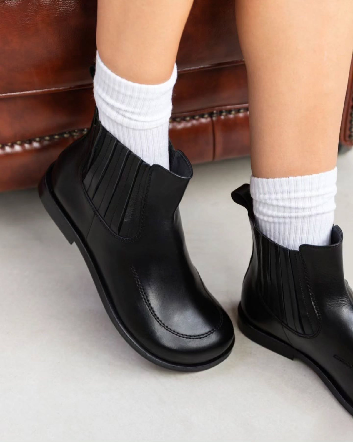 Barefoot Chelsea boots Mold